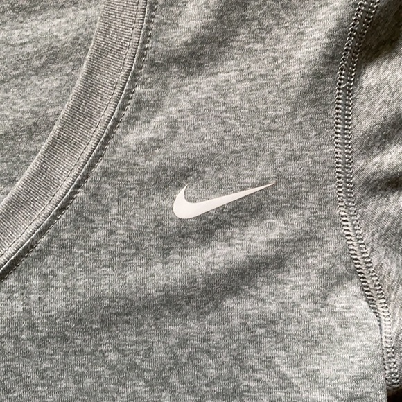 Nike Short Sleeve DRI-FIT top | XS - Picture 3 of 4